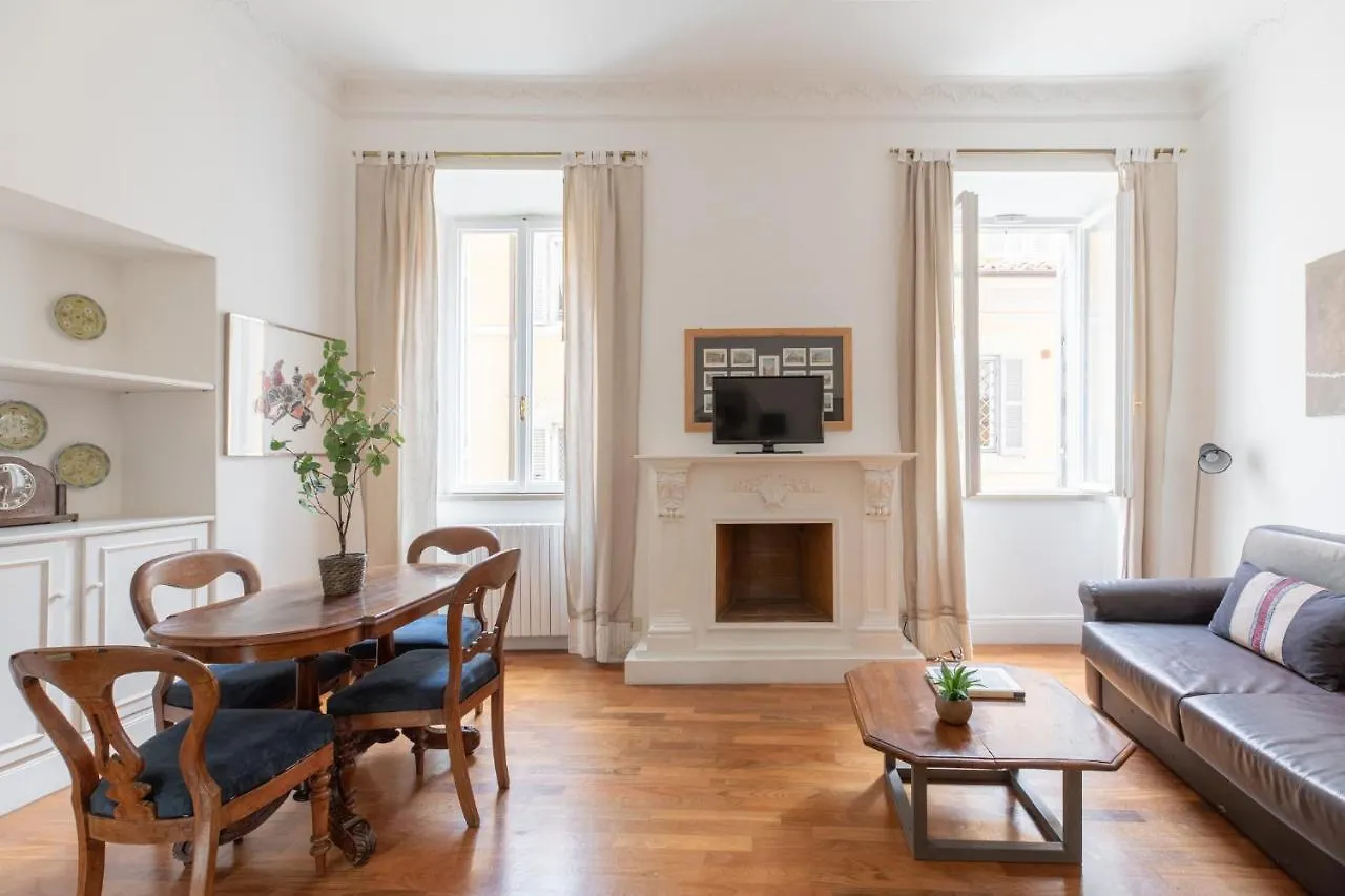 Iflat Elegant Apartment In 18Th Century Palace Rome