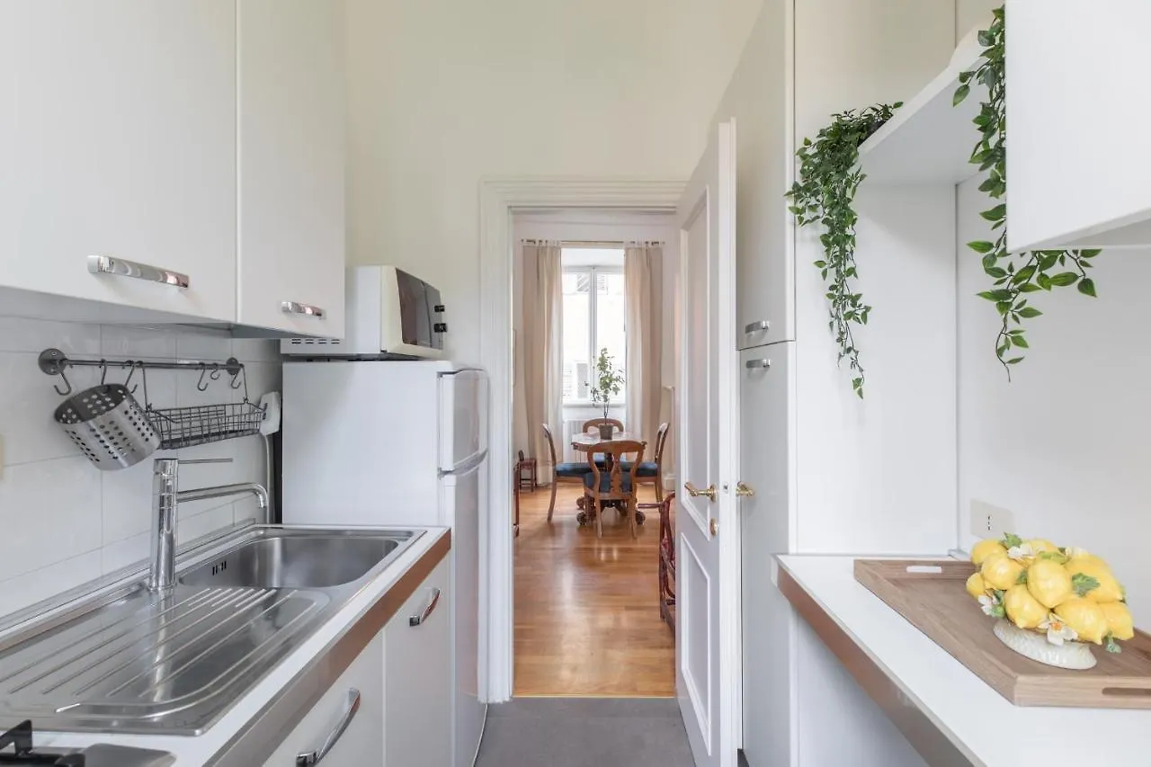 Iflat Elegant Apartment In 18Th Century Palace Rome